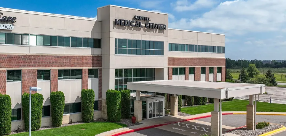 connecticut avenue outside building